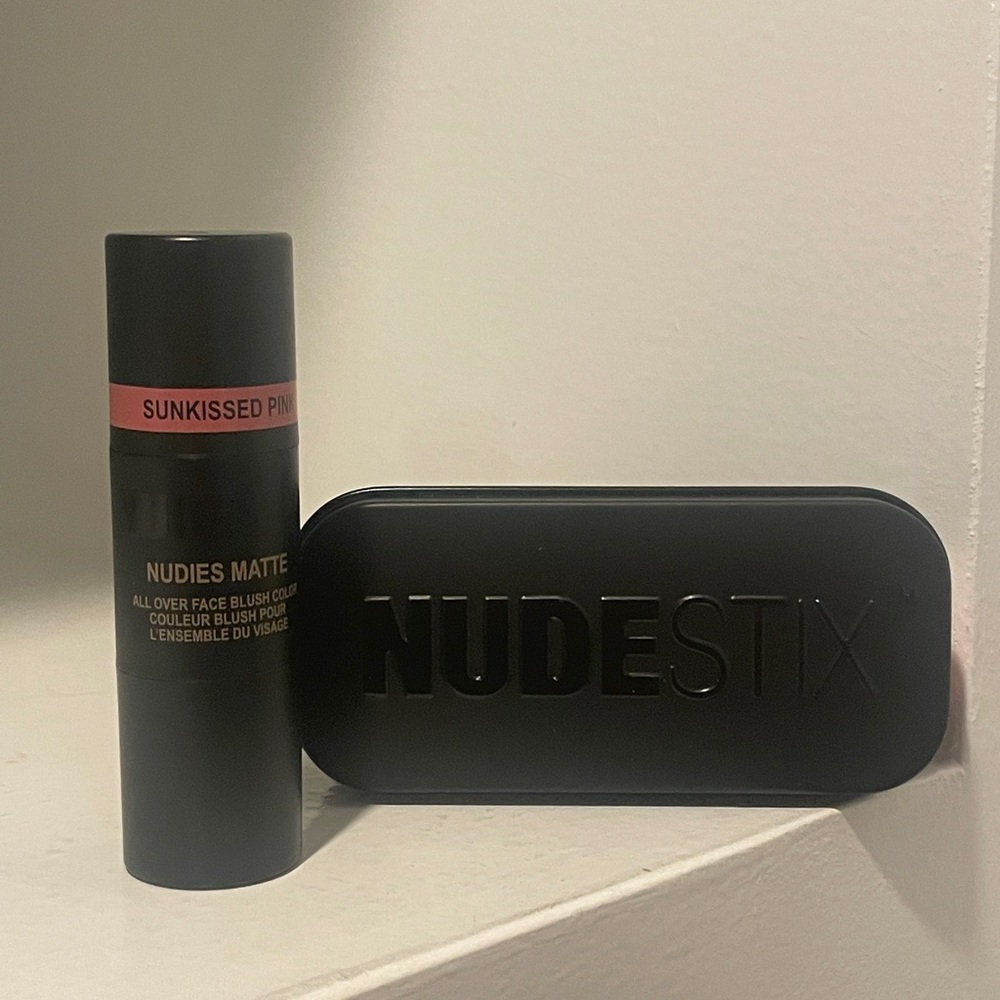 NUDESTIX Sunkissed Pink Matte Blush Stick